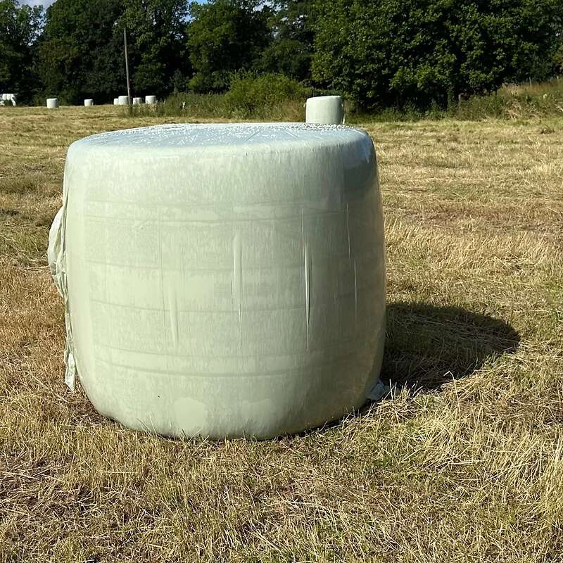 Heulage-Ballen, Heulage, Heulage-Rundballen, Heu, 1. Schnitt 2025 - Bild 1