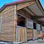 Aussenboxen & Pferdestall bauen und Offenstall kaufen, Weidehütten & Pferdeunterstand | Pferdebox Top - Futterraufen & Heuraufe für Pferde - Bild 73